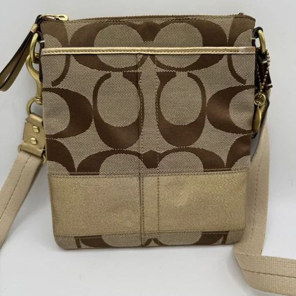 Coach Signature 40758 Swingpack Crossbody Shoulder Handbag Purse - Picture 4 of 13